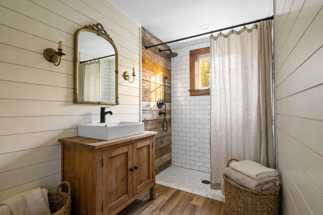 Small Rustic Farmhouse Bathroom Magic in Tight Spaces